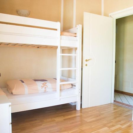 Guesthouse "Villa Tamas" リモーネ・スル・ガルダ エクステリア 写真