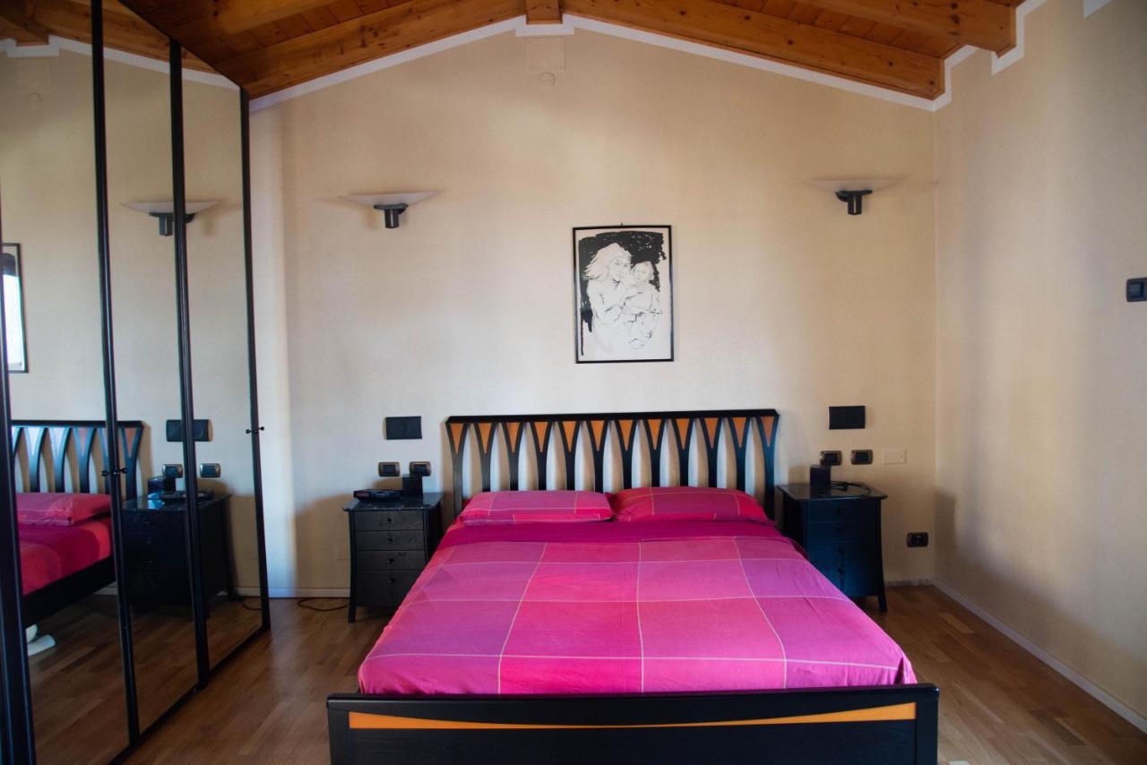 Guesthouse "Villa Tamas" リモーネ・スル・ガルダ エクステリア 写真